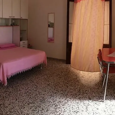 Lägenhet Monolocale Maristella Torre Suda